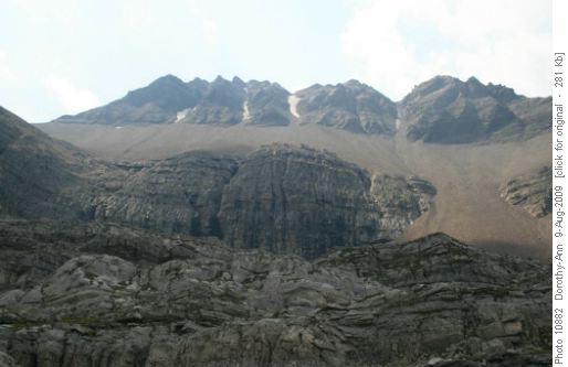 A look above the upper tarns