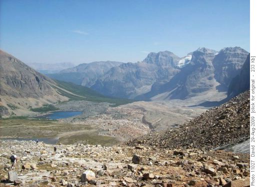 Descending from the pass - Eiffel Lake below