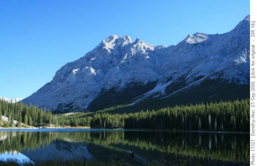 Elbow Lake on a crisp & clear morning