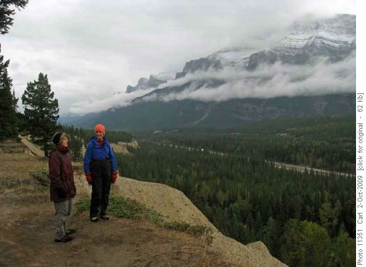Above the Hoodoos (Mt Rundle in background) Above the Hoodoos (Mt Rundle in background)