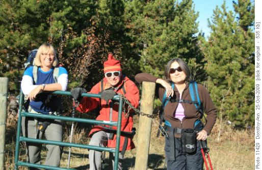 Kim, Wally & Cynthia enjoy sunshine at the first gate