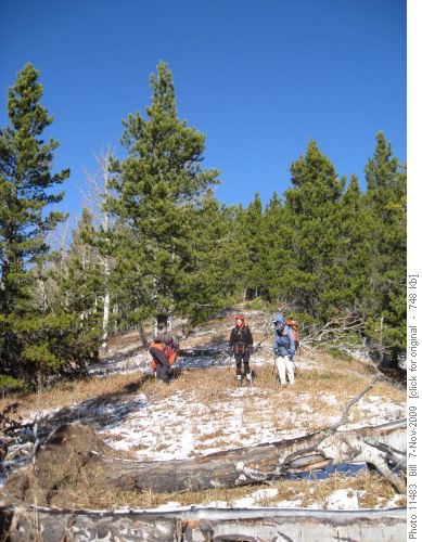 Descending the west ridge of Mount Dyson