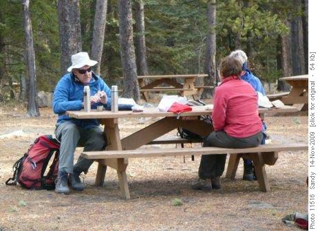 Jumpingpound loop picnic table.