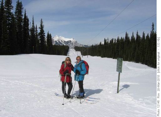 {206 Barb Mitchell} & {1017 Mar Lal} at Elk Pass