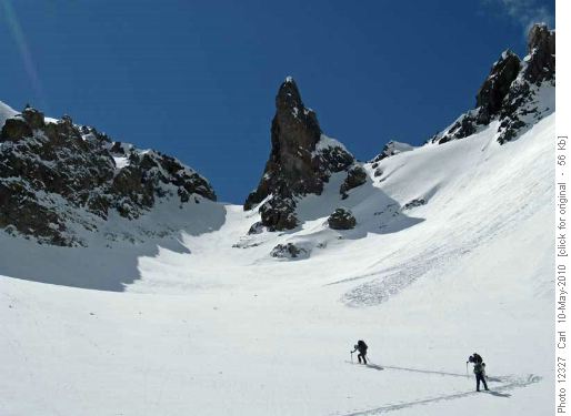 Nearing the White Pyramid/Epaulet col (to the left of this photo)