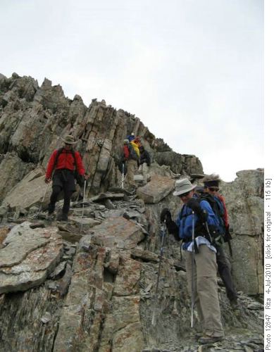 descending summit ridge