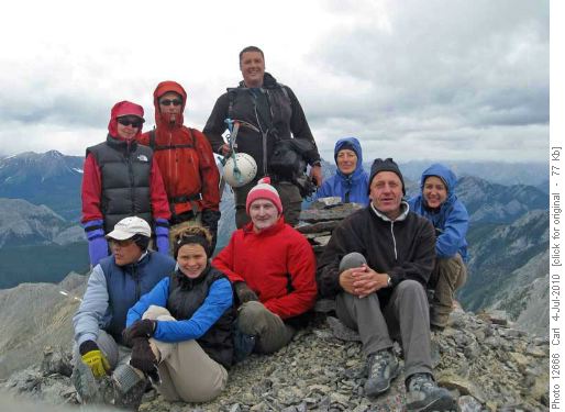 Cordula, Dennis, Adrian, Wallace, Becky, Peter, Jeannine, Carl and Hannah on Tiara Peak