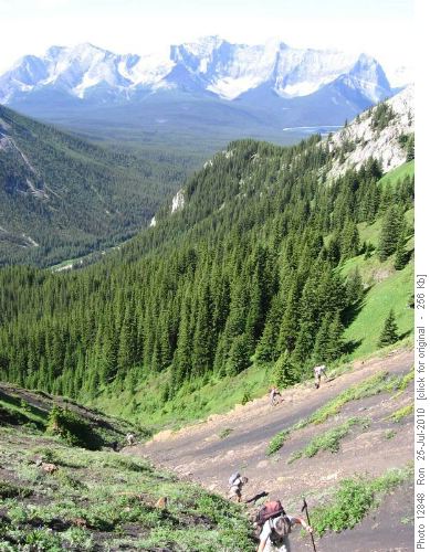 Steep climb to the col