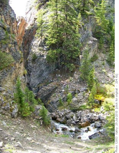 Upper entrance to Opal Gorge