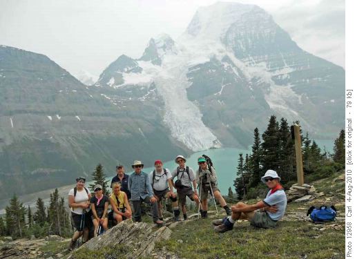 On Mumm Basin trail (Berg Lake, Berg Glacier and Mt Robson in background) On Mumm Basin trail (Berg Lake, Berg Glacier and Mt Robson in background)