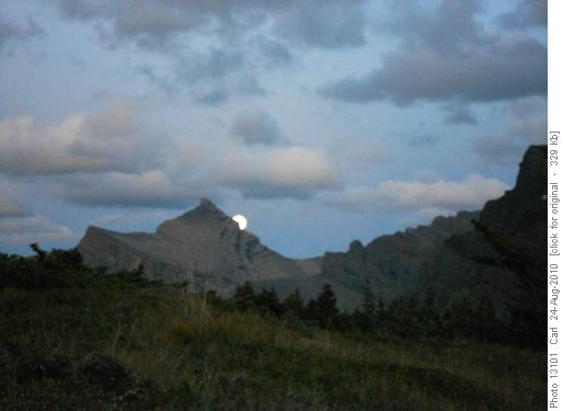 Moonrise over Dipslope mountain
