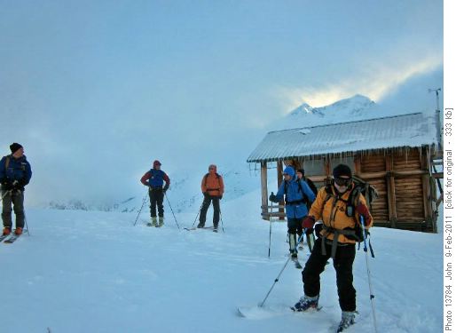 Setting out from the Asulkan hut