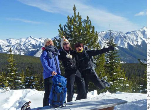 The gals goofin around at the Skogan Loop viewpoint