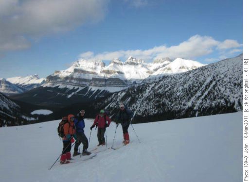 Mount Murchison and Epaulette lake.