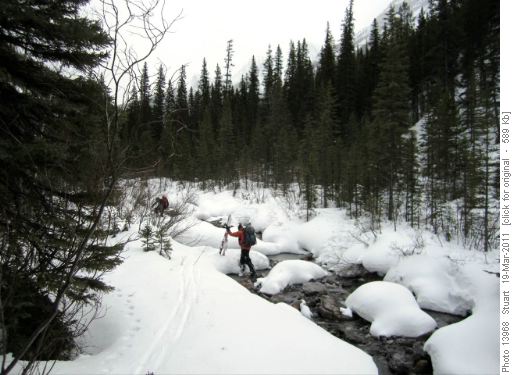 {168  si ga } and {957  bo w } crossing Rocky Creek
