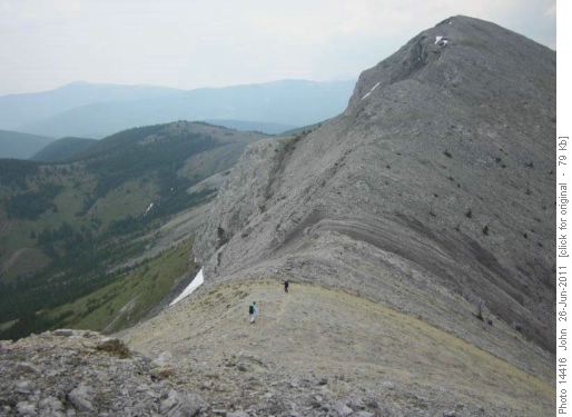 Easy ridge walking to this bump where we met Carl's group.