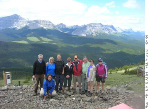 Group after lunch at Lookout