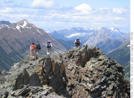 Leaving the summit of Mt.Lipsett