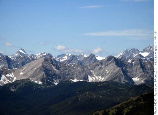 A sea of peaks to the west