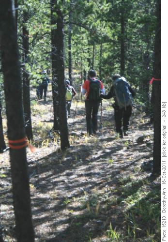 The ridge appoach trail, still easy to follow