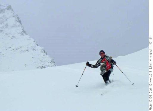 Tele turns near Little Highwood Pass