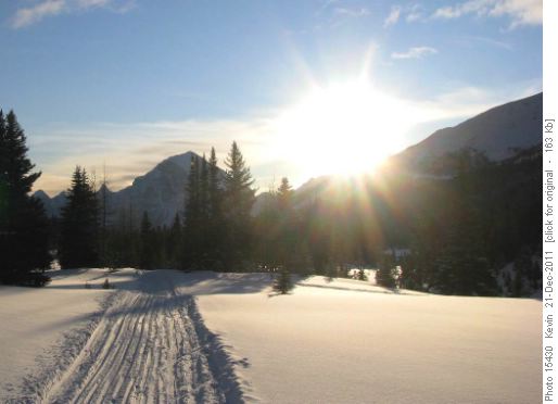 Skiing back from Hidden Lake
