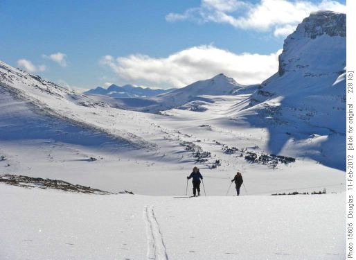 Packers Pass looking towards Redoubt and Heather Ridge