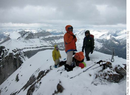 Doug, {168 Sim G} and {428 Alda S} on the summit