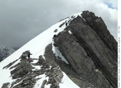 Ascending the subpeak at the south end of the ridge