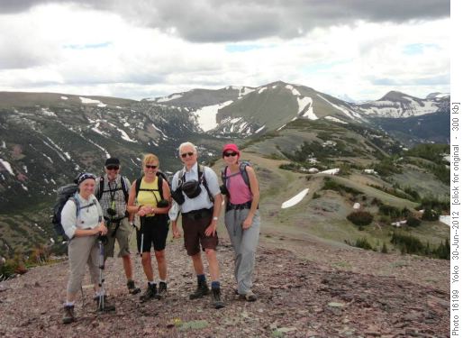 toward to south ridge on Victoria Ridge, Janice, Bernie, Susan, John, Cordula