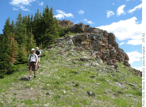 Continuing along the ridge