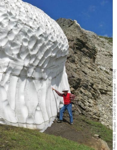 The big sculpted drift before some white things started to fly around