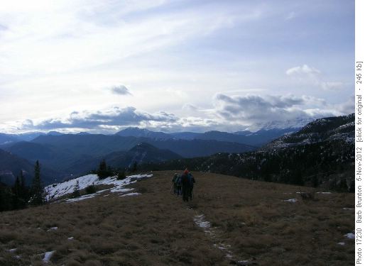 Hiking along Boundary Ridge