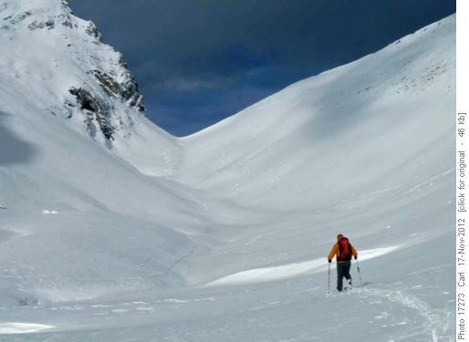 Heading towards Little Highwood Pass