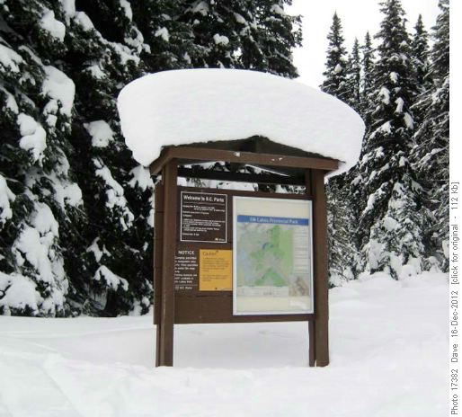 Sign with 30 cm of fresh snow