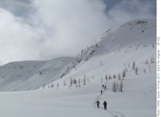 Heading up the slopes below North end of the Ramparts