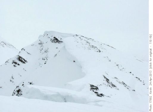 Cornices on the upper ridge of Cirque West Cornices on the upper ridge of Cirque West