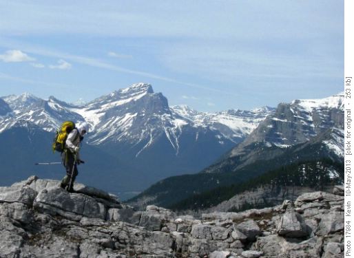 Arnold traversing the ridge between Door Jamb and Loder Peak