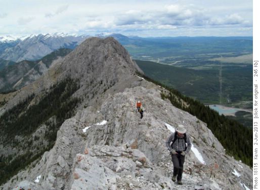 Approaching the summit of South Baldy