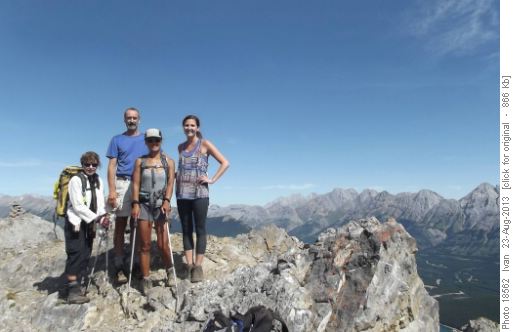 Outlier summit /Jeannette, Francisco, Susan, Courtney/