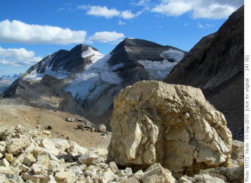 The hidden valley below Mt Pollinger