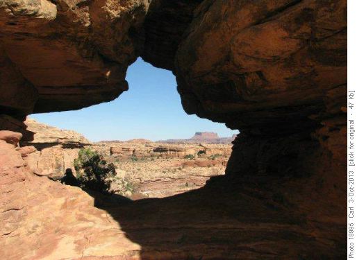 Trail passes through a keyhole arch