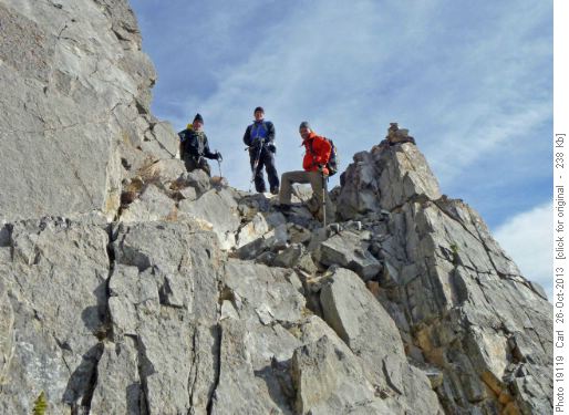 On the goat path around the upper scramble pitch