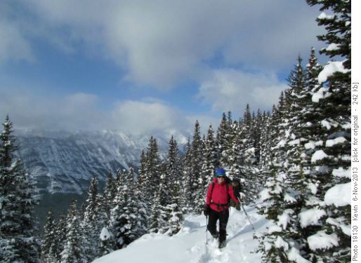 Marg approaching the SE end of the ridge