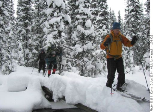 Balancing act across the outlet of Lower Elk Lake