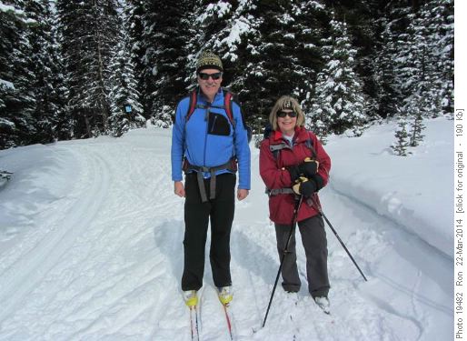 No Gloves required... it wasn't that warm. Ron & Barb