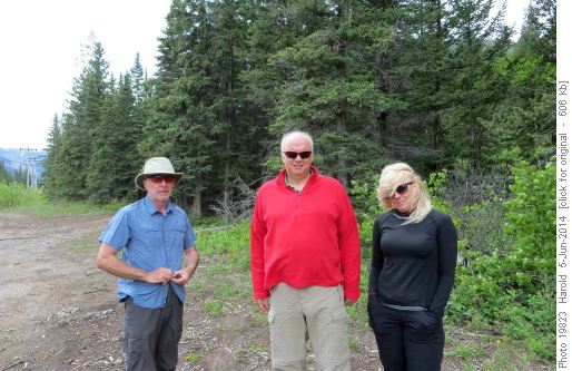 My Fellow hikers {607 da gan}, {610 do k} and {1445 ch m}