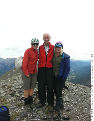 Summit East End of Rundle {172 ch g}, {212 d mu}, {1445 ch m}