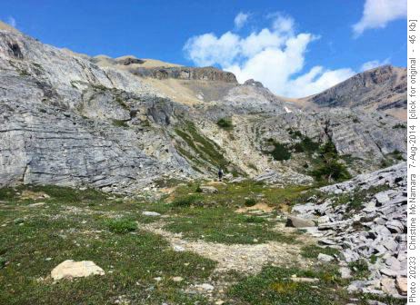 Ledge leading to col