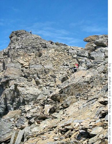 Scrambling up Emerald south ridge